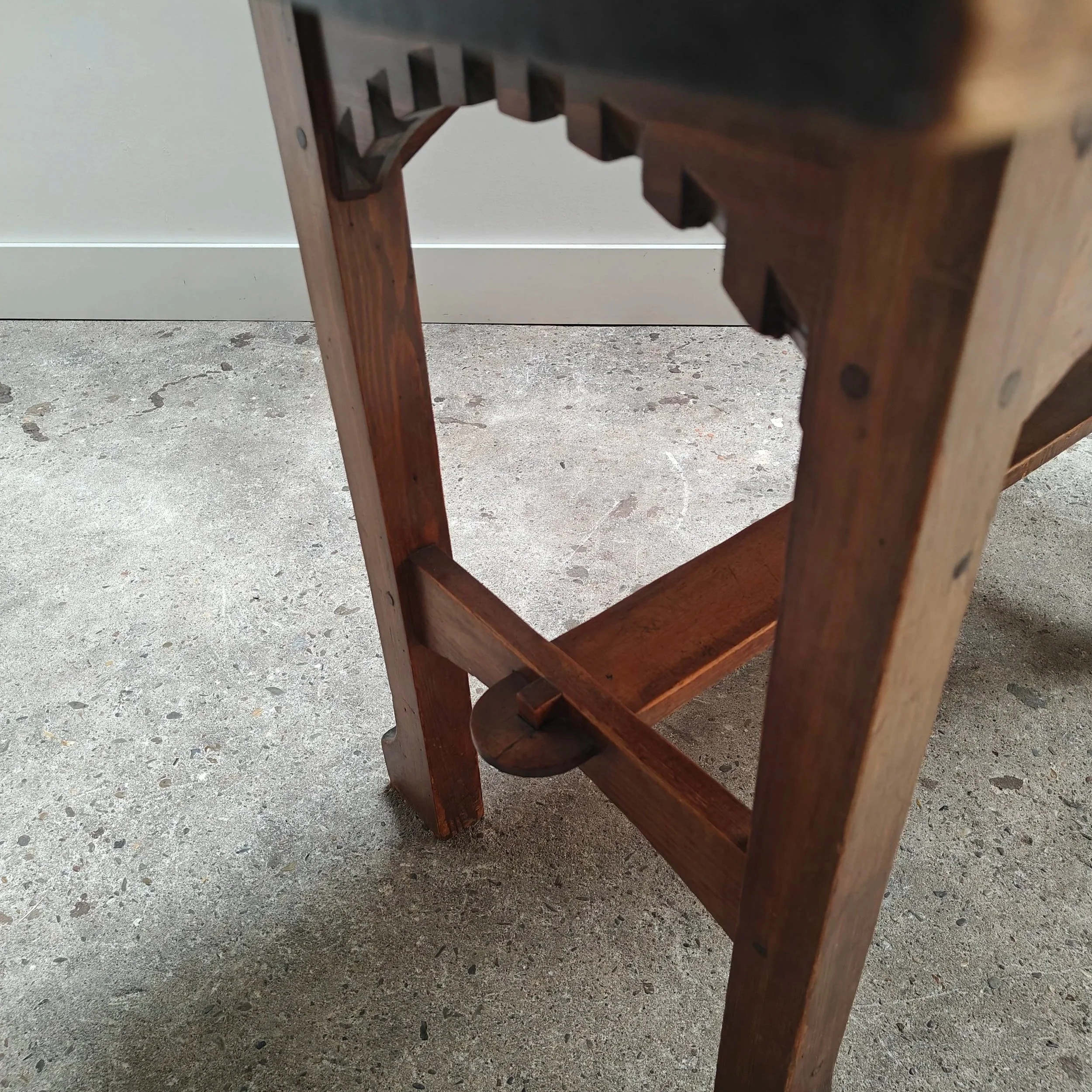 Arts+and+crafts+console+table+3.jpg