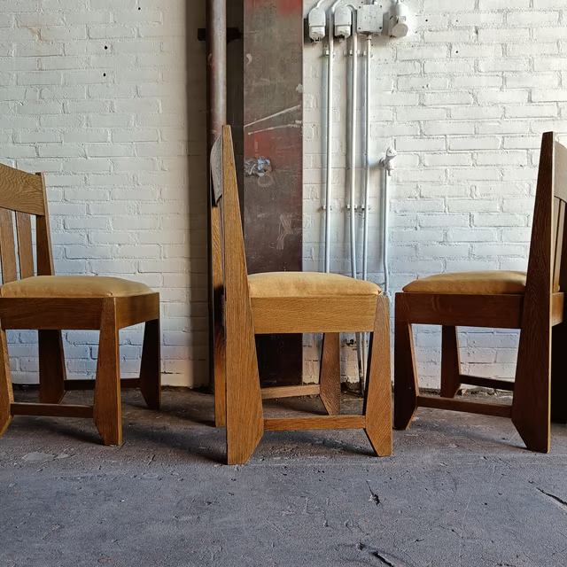 Pair of four oak chairs Haagse school 11.png