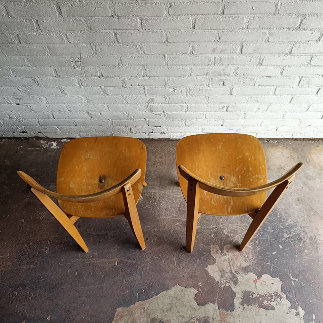 Niko Kralj chairs 7.png