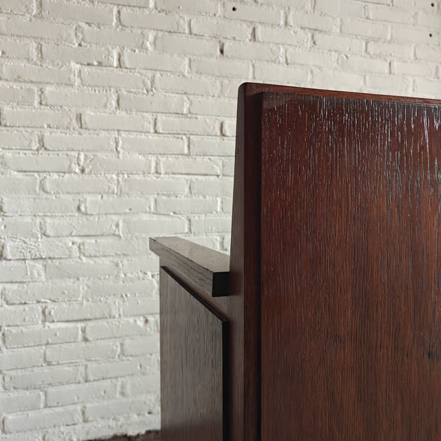 Modernist oak sidechair 8.png