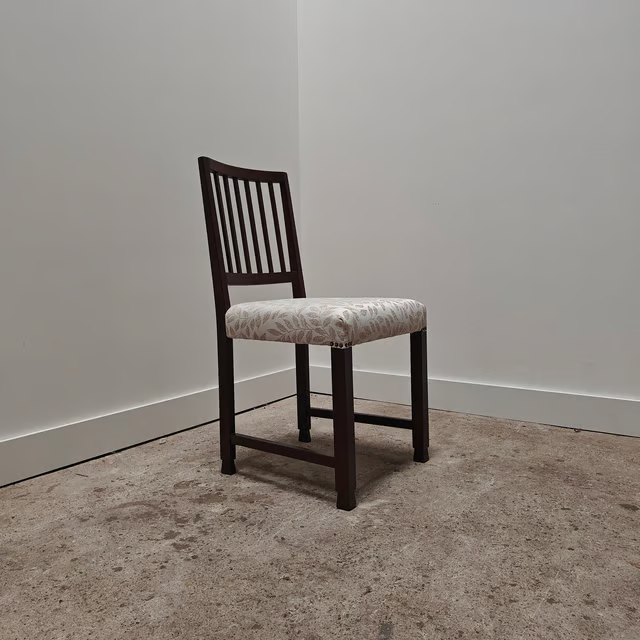 Bas van Pelt dining chairs 3.png