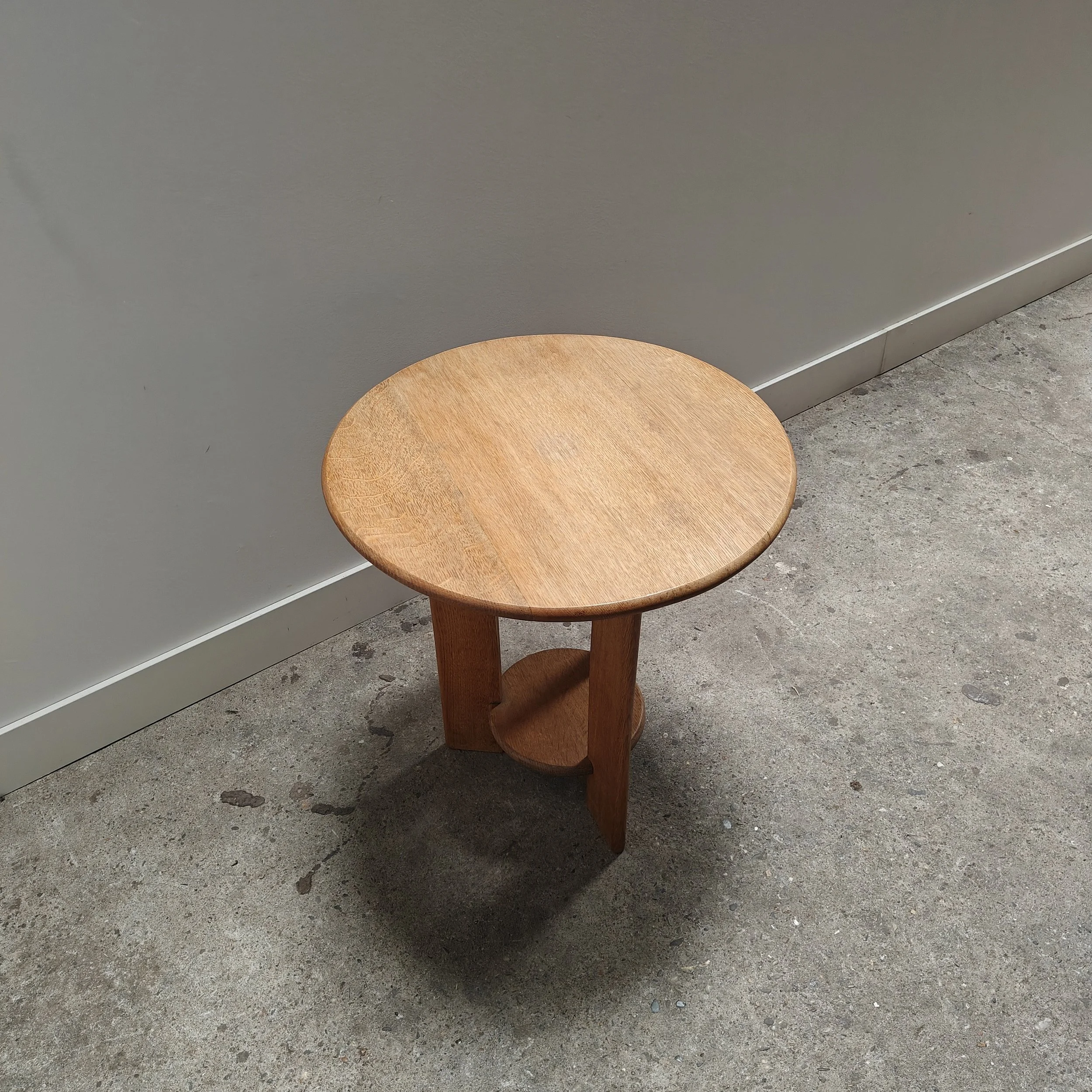 Round Haagse school sidetable 5.jpg