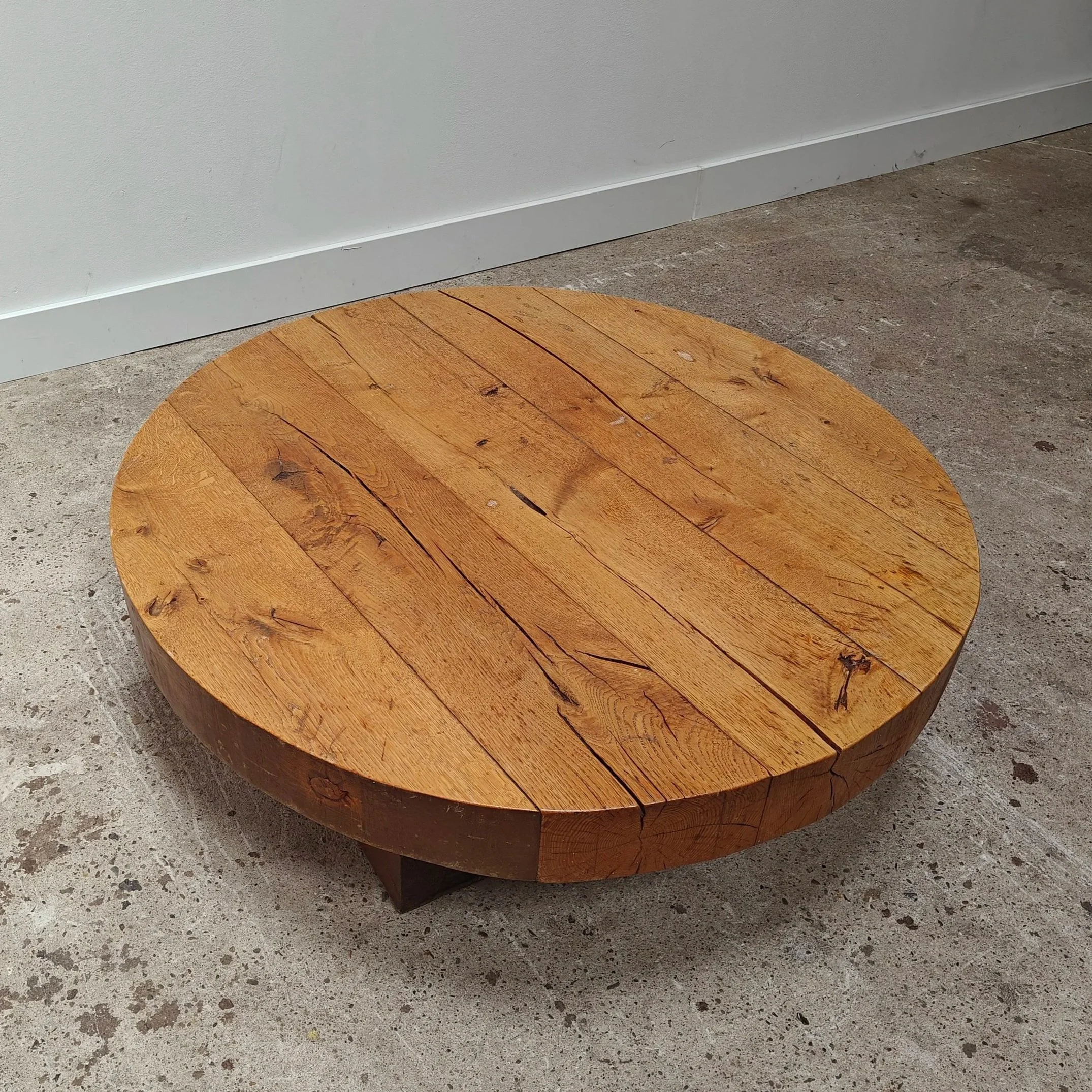 Solid+oak+round+coffeetable+4.jpg