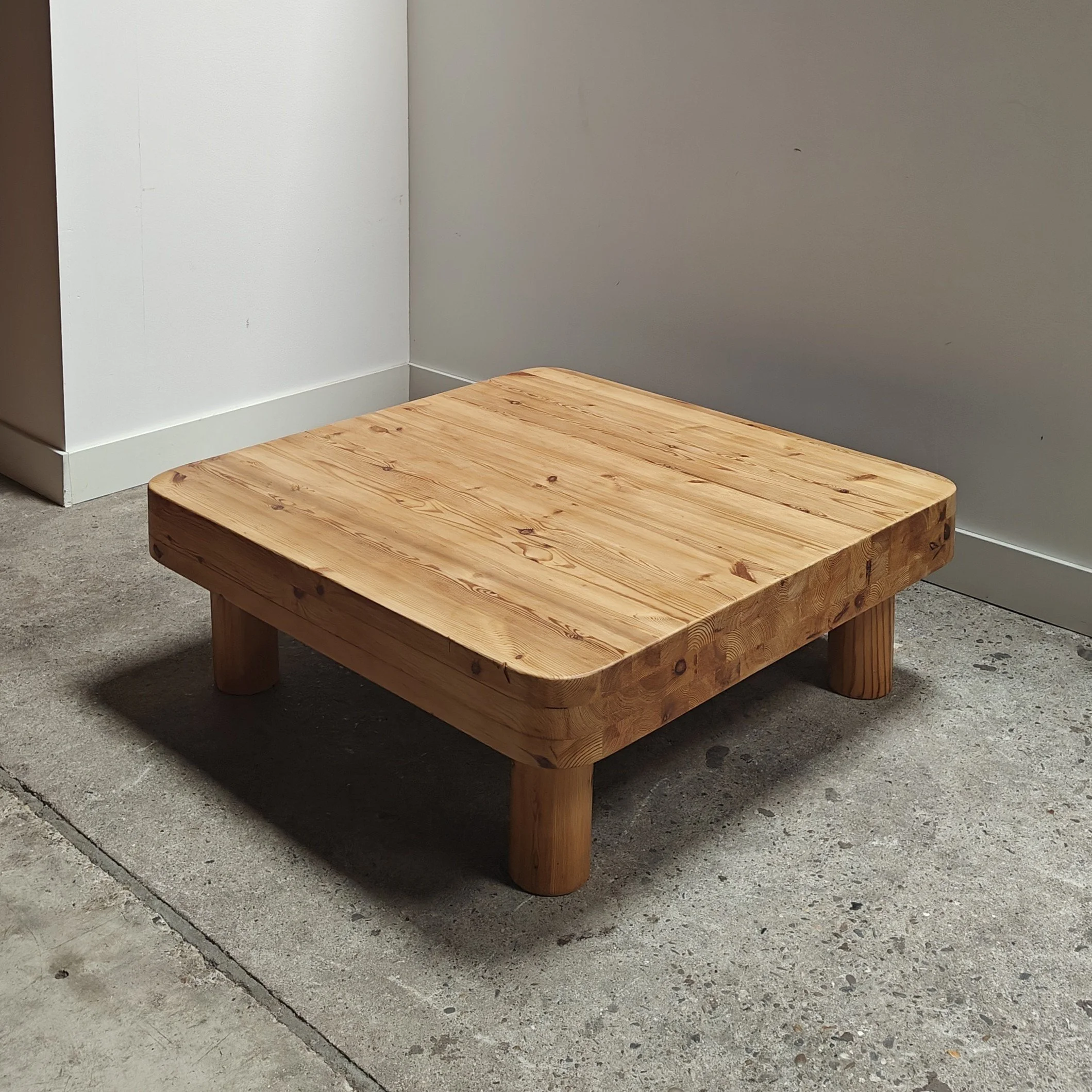 Sculptural pine coffeetable 4.jpg