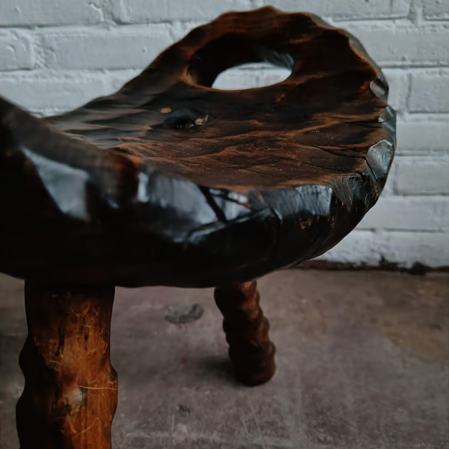 Sculptural wooden stool 9.png