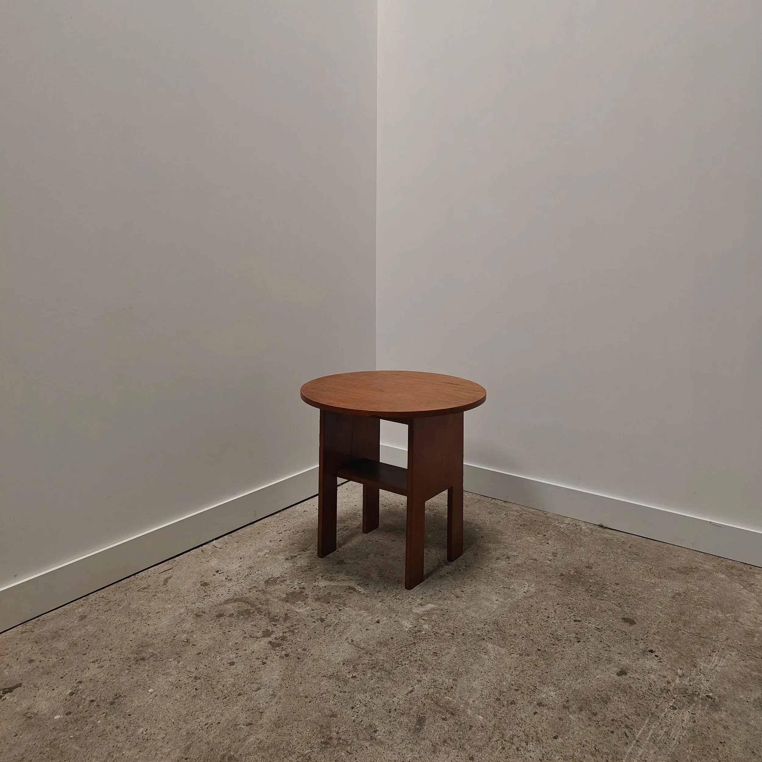 Modernist Haagse school side table01.jpg