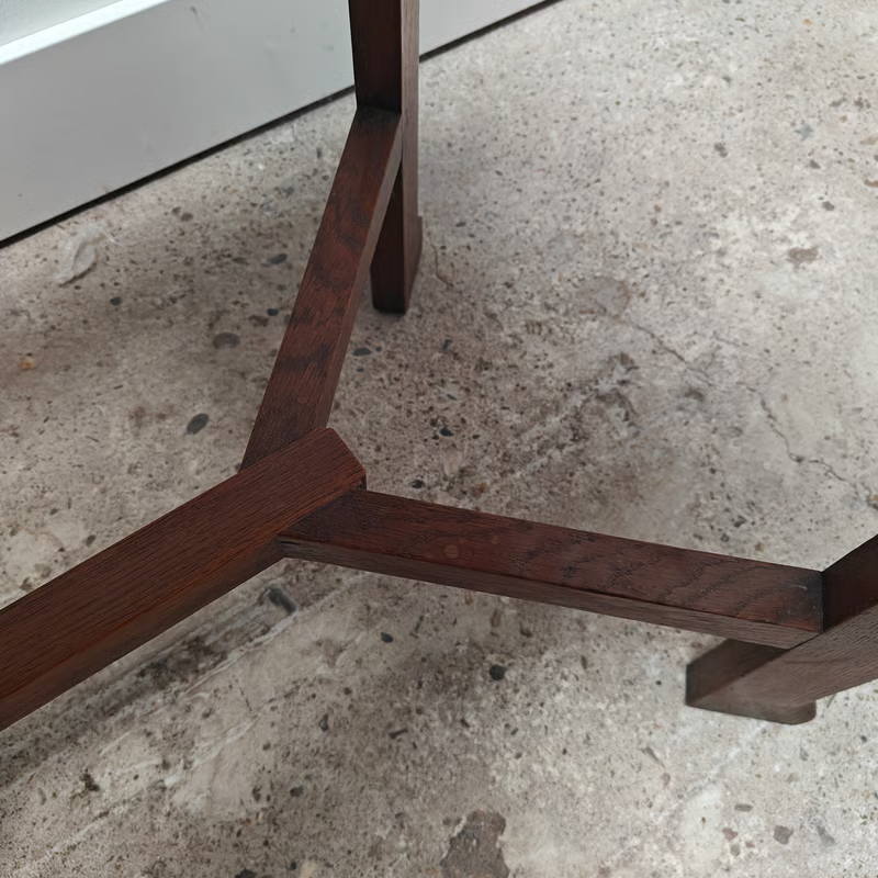 Art Deco side table 5.png