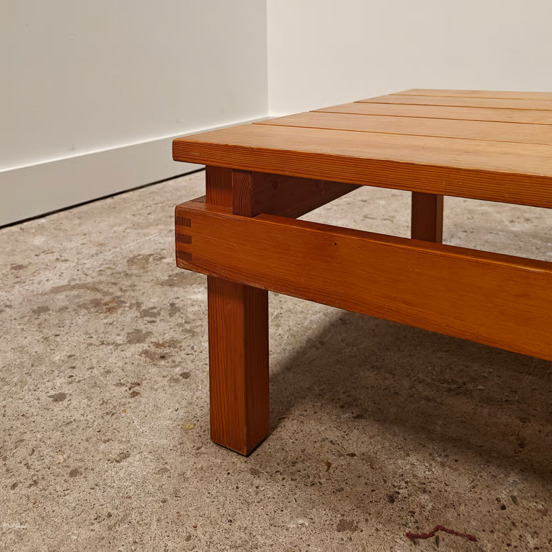 Slatted pine coffee table 2.png