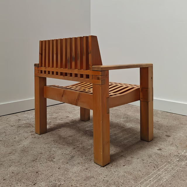 Unique architectural sculptural armchairs 12.png