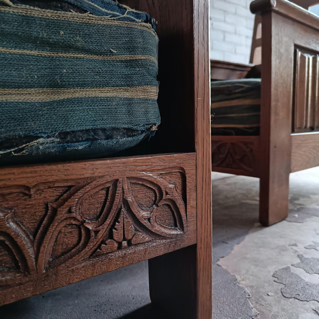 Antique arm chairs 2.png