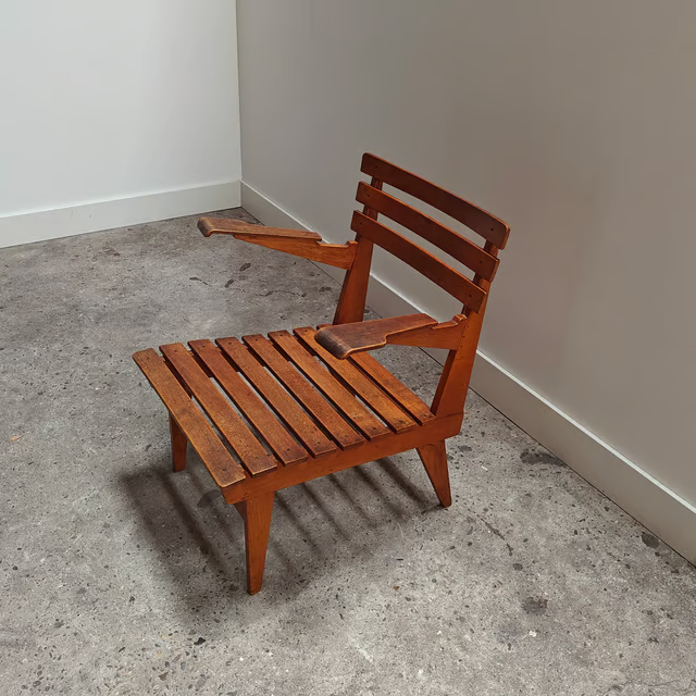 Slated wooden armchair with modernist lines, lightweight 4.png