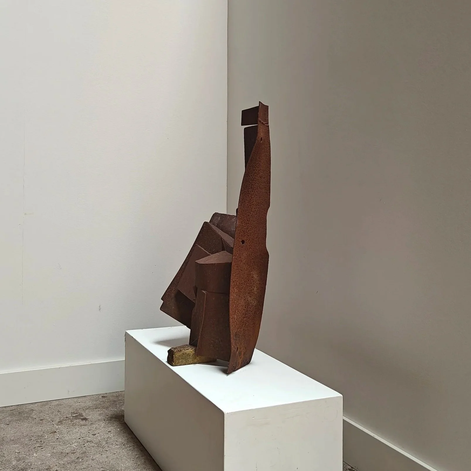Metal+abstract+sculpture+by+R+Ditmarsch+4.jpg