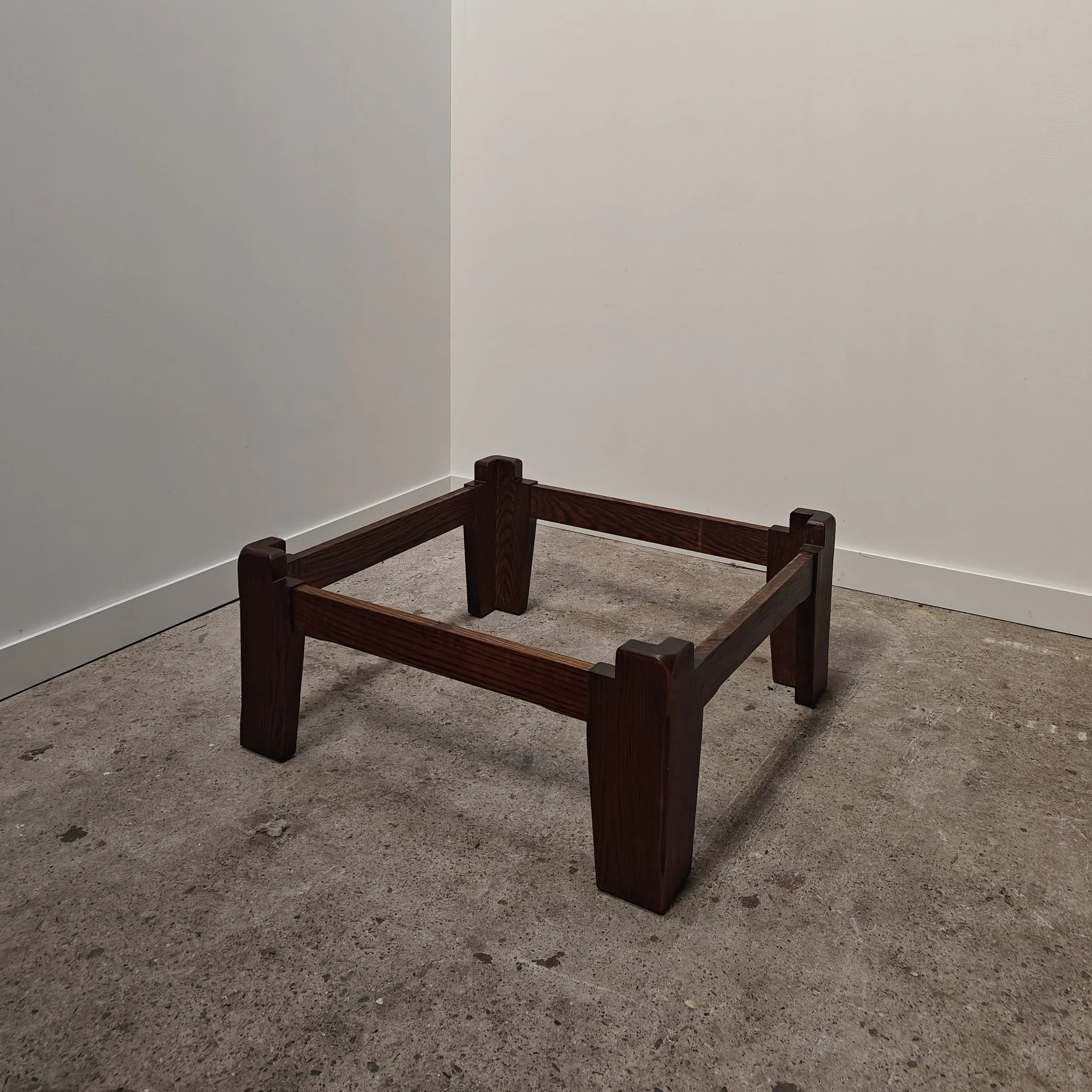 Oak sqaure coffeetable 1.jpg