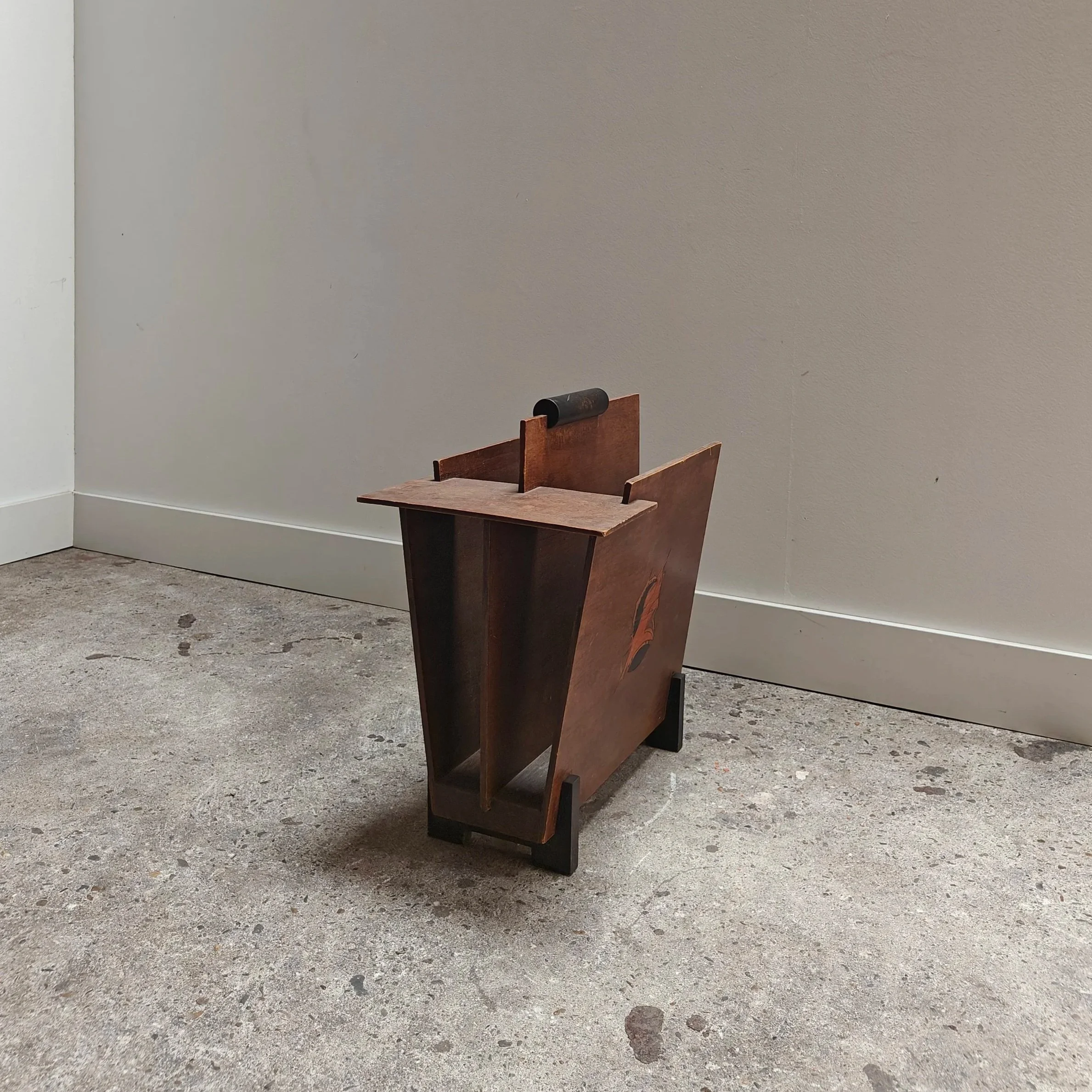 Conrad+Fehr+magazine+rack+1920%27s+2.jpg