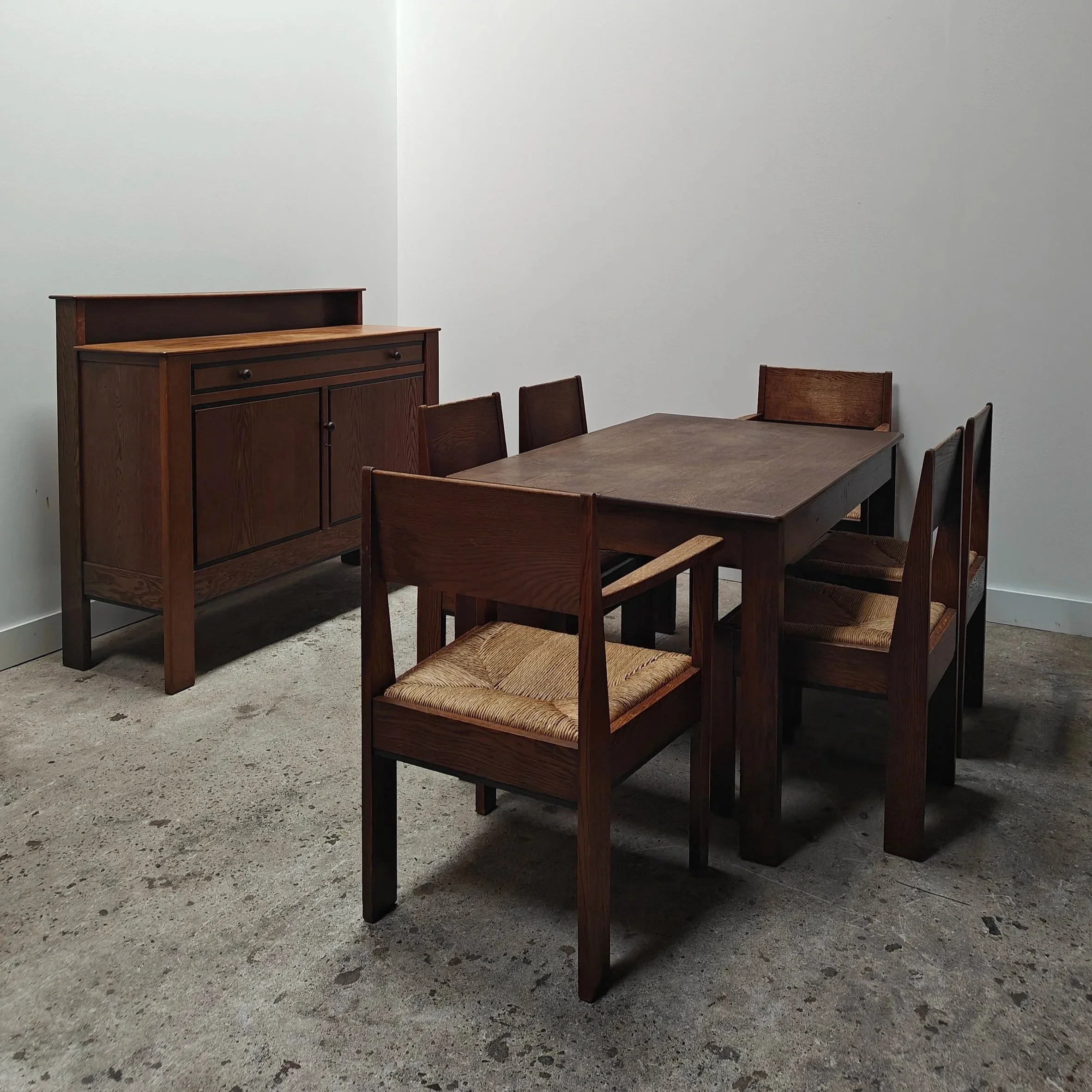 LOV+Oosterbeek+oak+dining+set+with+4+ruch+chairs+and+two+rush+armchair+4.jpg