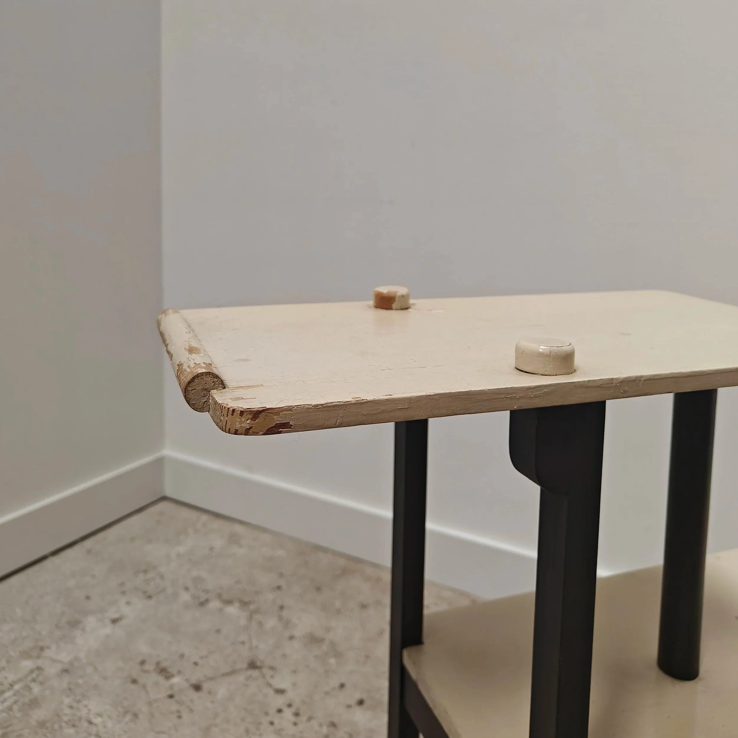 Constructivist+shelf+stand+by+Andr%C3%A9+Groult+9.jpg