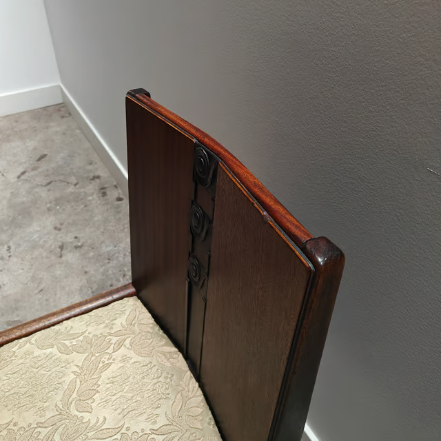 Chairs and table Amsterdamse School 2.png