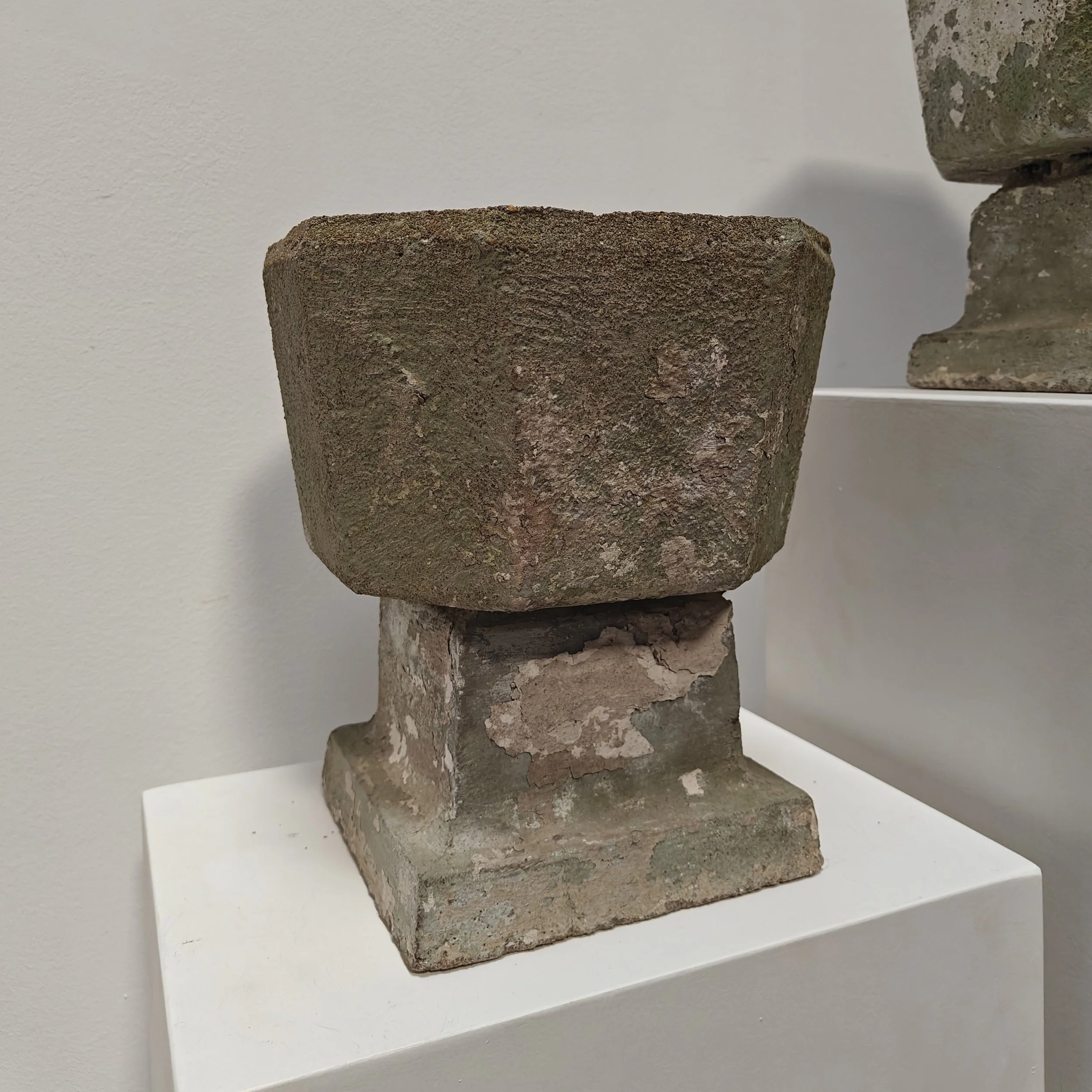 Set of two hexagonal stone flower pots 6.jpg