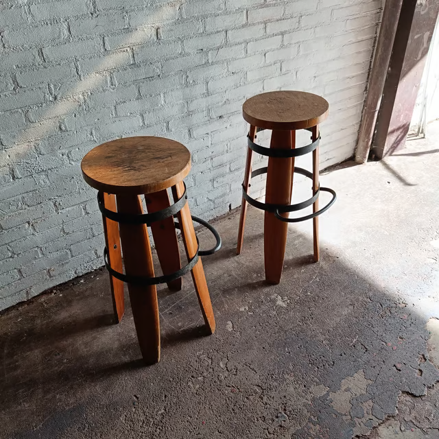 Barrel barstools 1970s, set-2 4.png