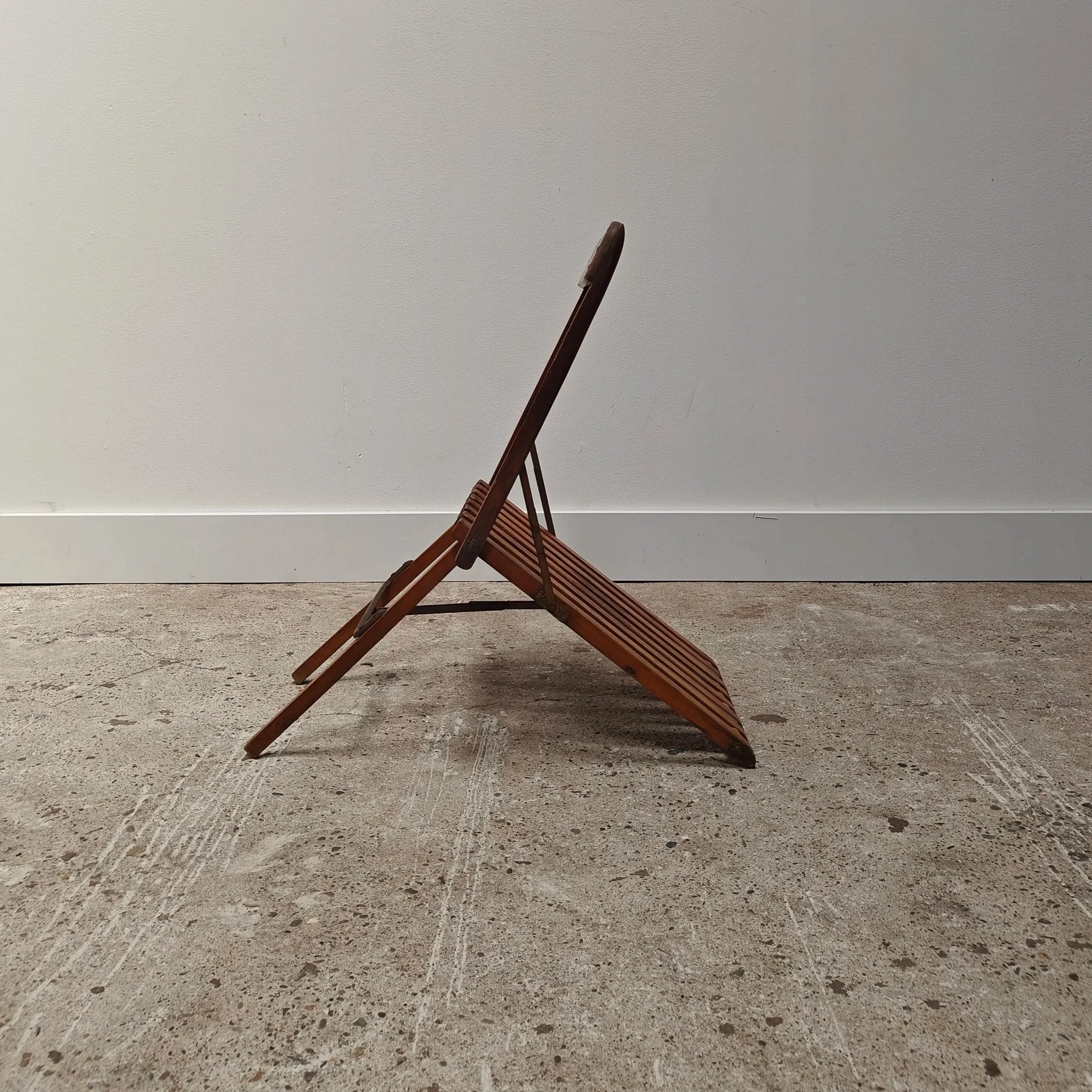French+folding+park+chair+from+the+1930s+5.jpg