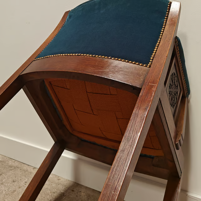 Accent chair Art Nouveau 6.png