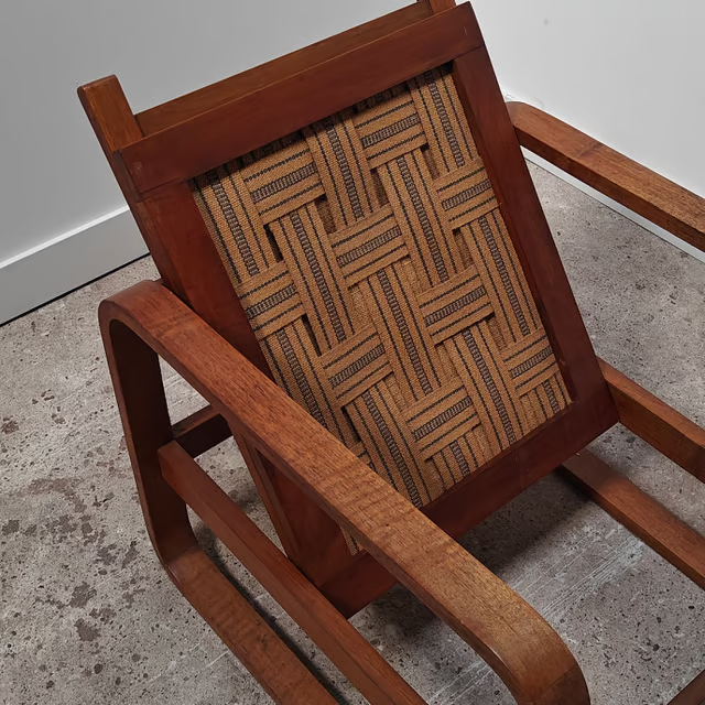 Adjustable armchair in Amsterdamse school style 8.png