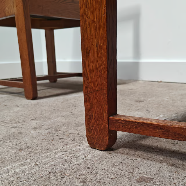 Haagse school armchairs 2.png