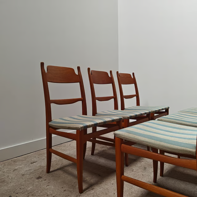 Carl Malmsten dining chairs from the 1950s Set6 4.png