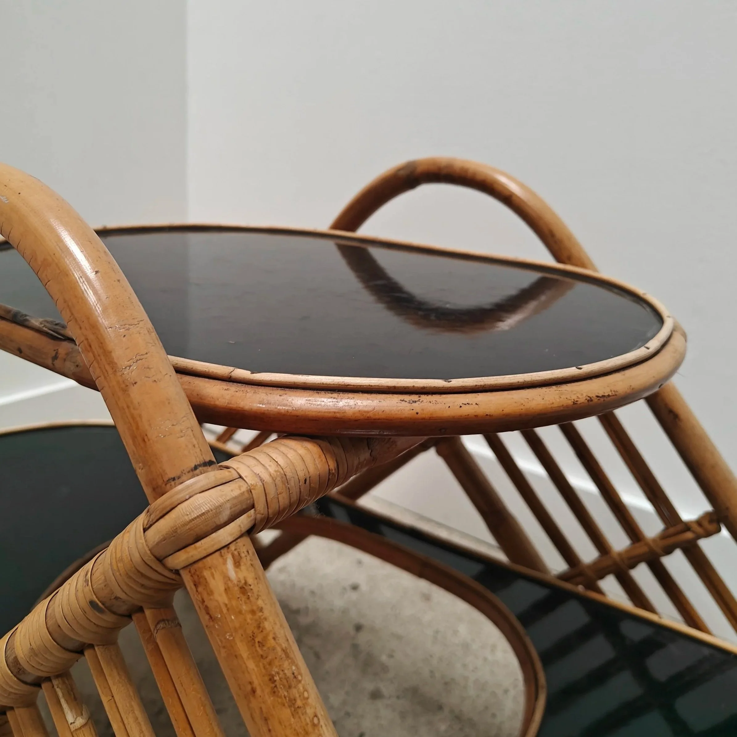 Triangle+shape+rattan+and+black+sidetable+4.jpg
