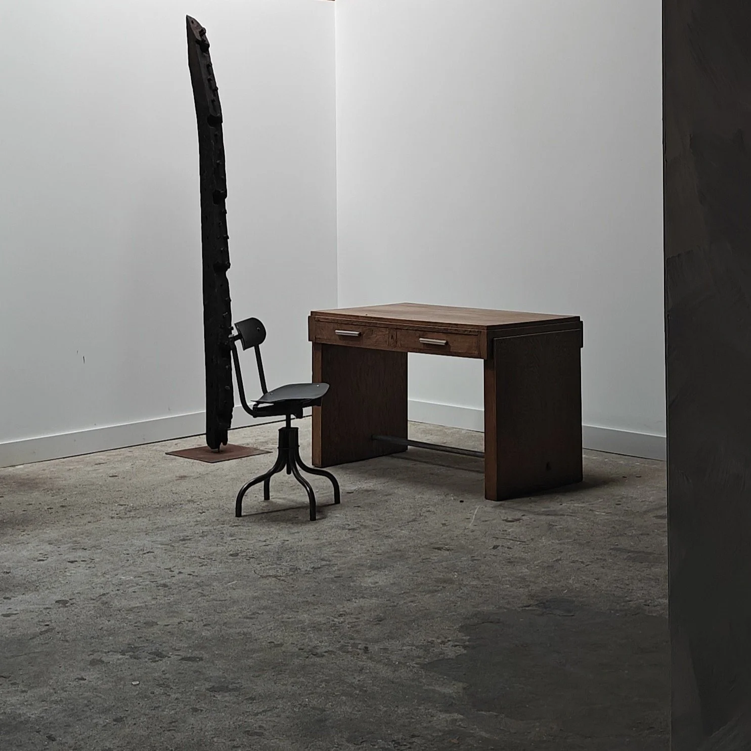 Sculpural beam from 1800s, 2.20m long on metal stand 19.jpg
