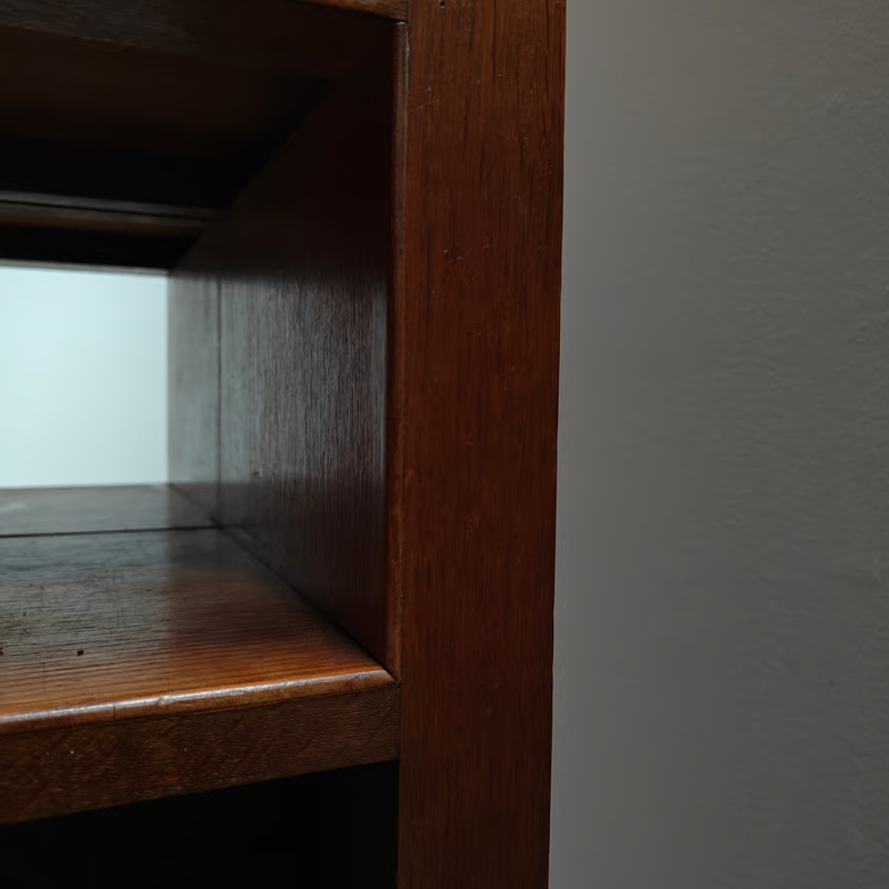 Amsterdam school console 11.png