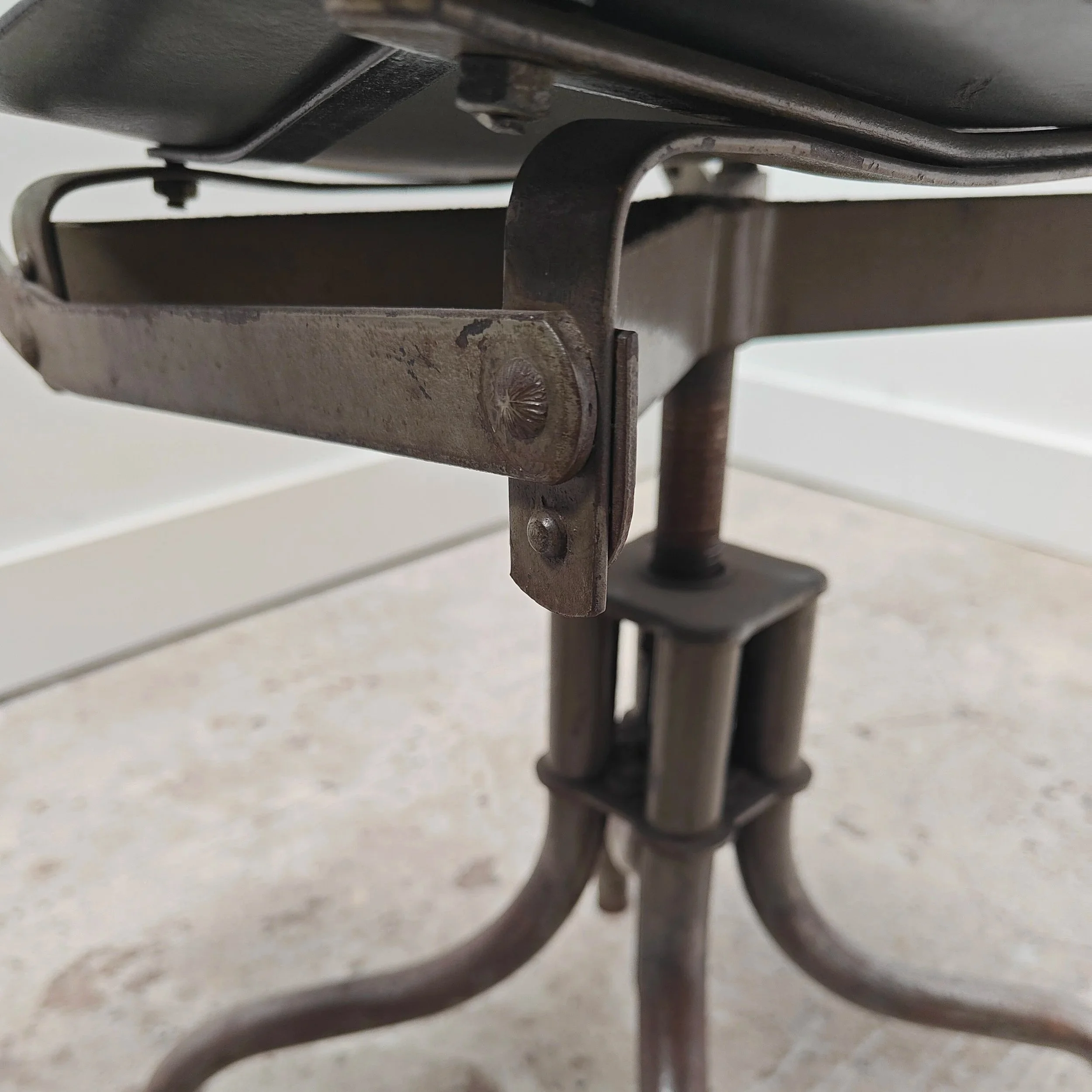 Tan+Sad+swivel+chair+set+20.jpg
