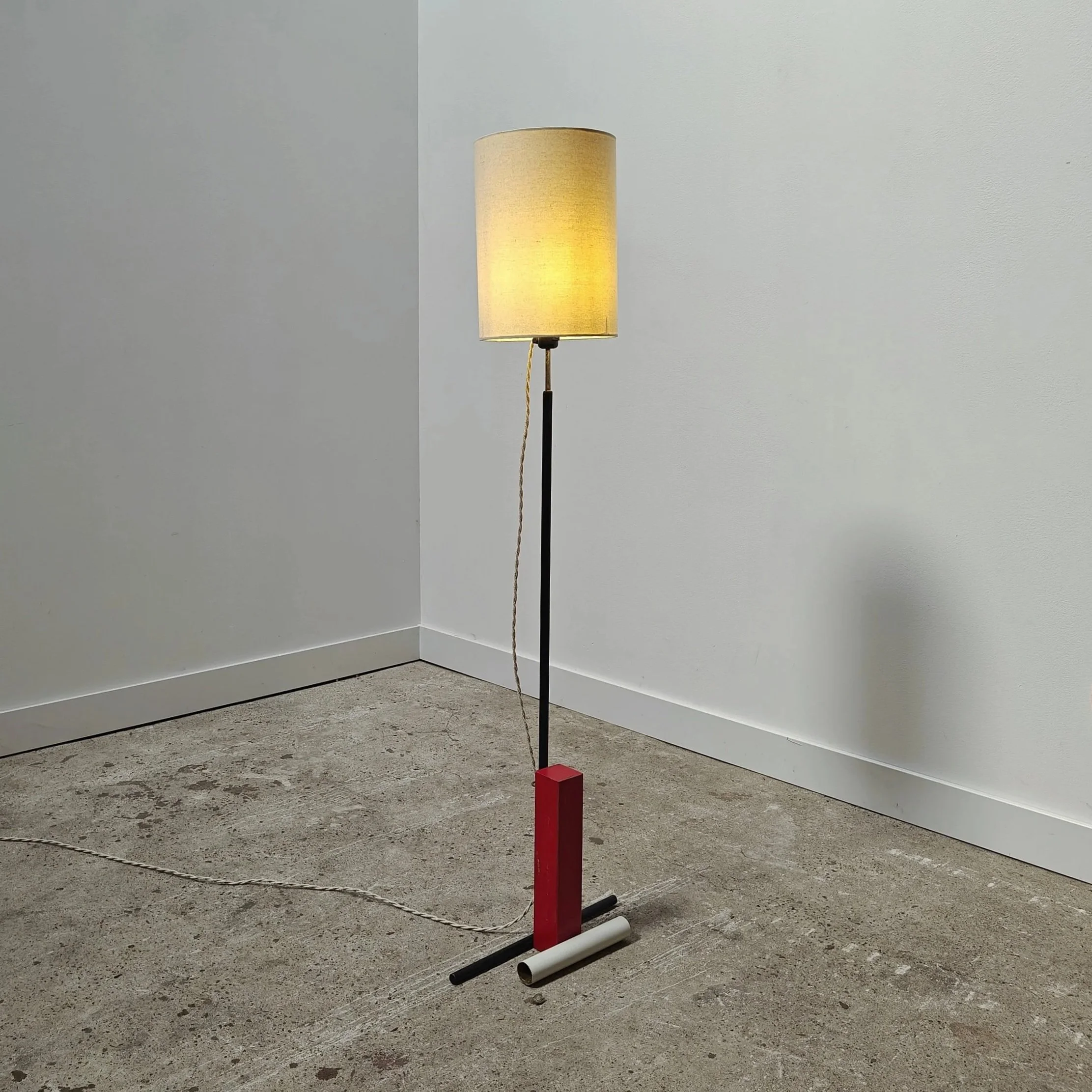 Floorlamp+in+de+Stijl+vibe+1.jpg