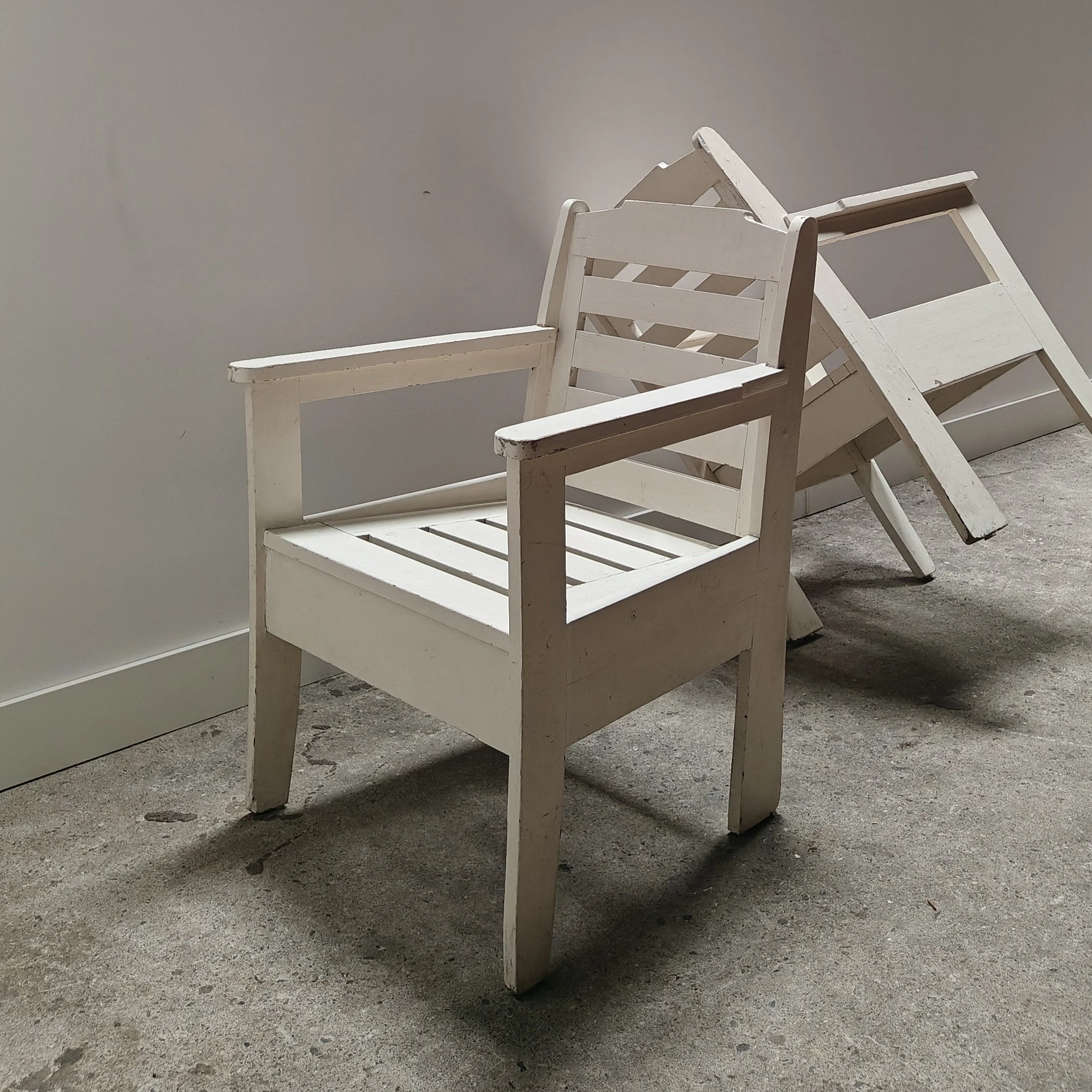 White painted Amsterdamse school armchairs 1930s 13.jpg