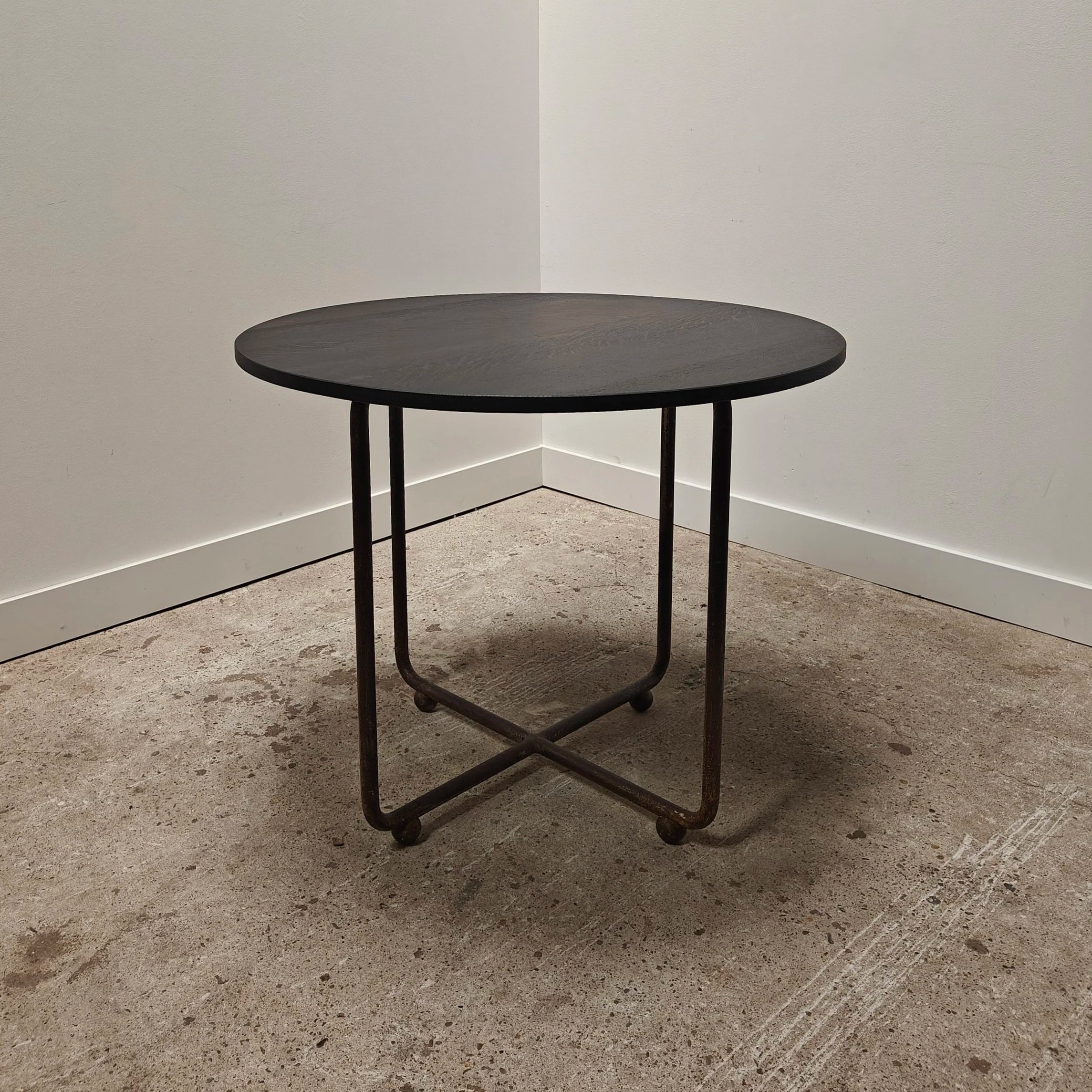 Tubular+sidetable+with+ball+feet+and+black+oak+top+8.jpg