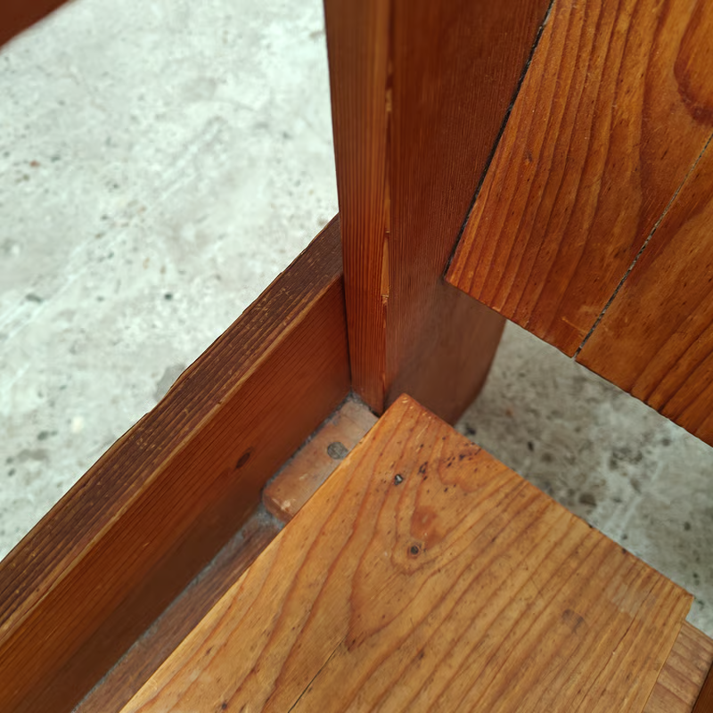 Early crate chairs 8.png