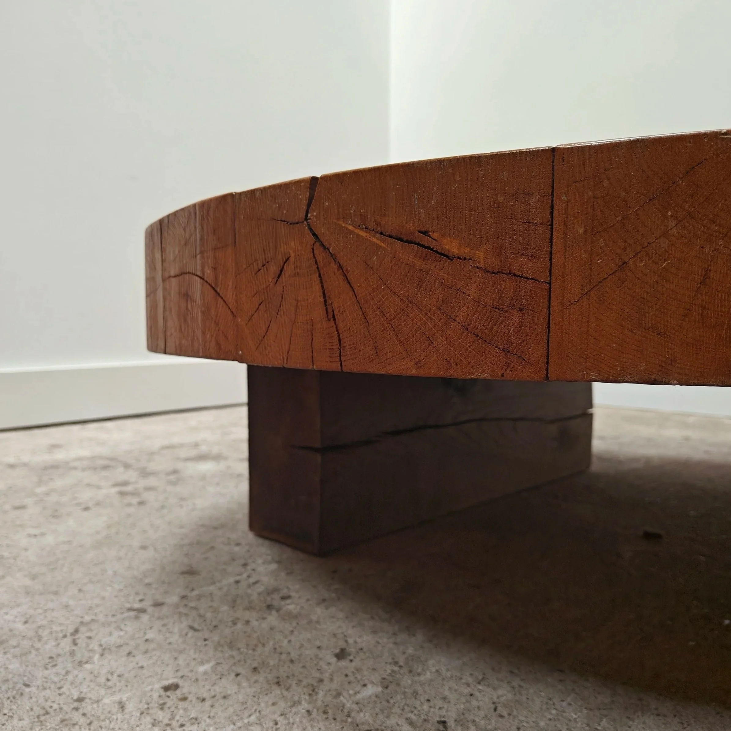 Solid+oak+round+coffeetable+3.jpg