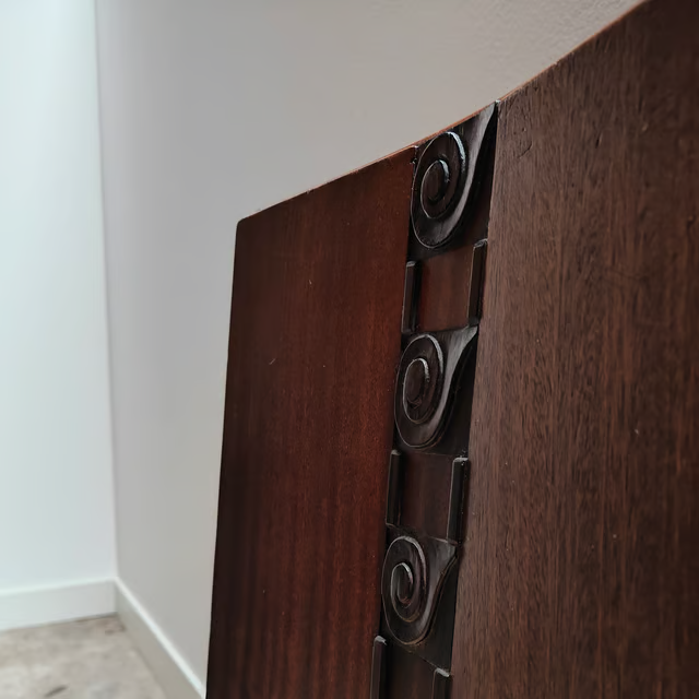 Chairs and table Amsterdamse School 4.png