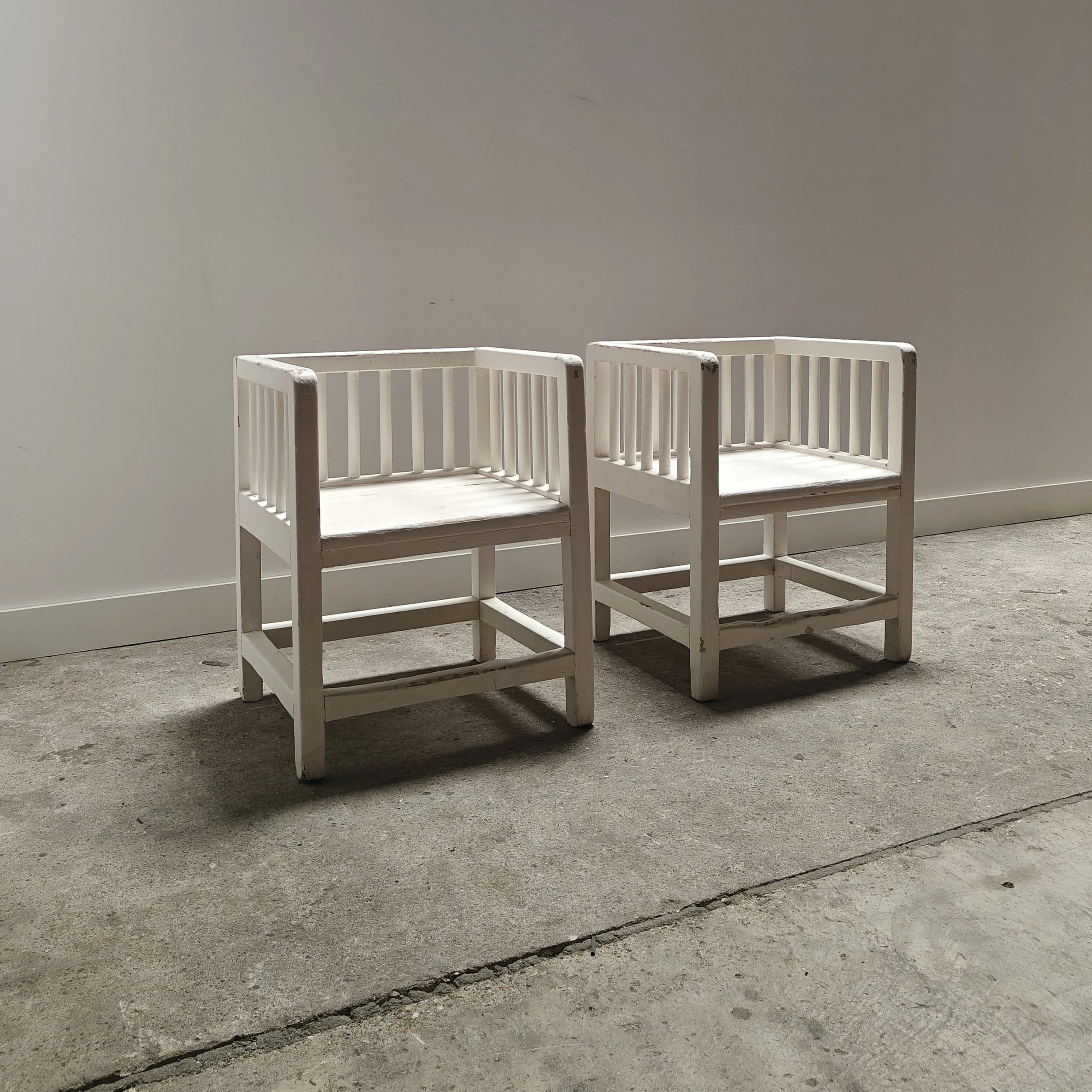 Pair white bauhaus armchairs early 1900s 9.jpg