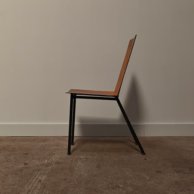 Prototype metal and cognac leather chair By Albert Geertjes 15.png