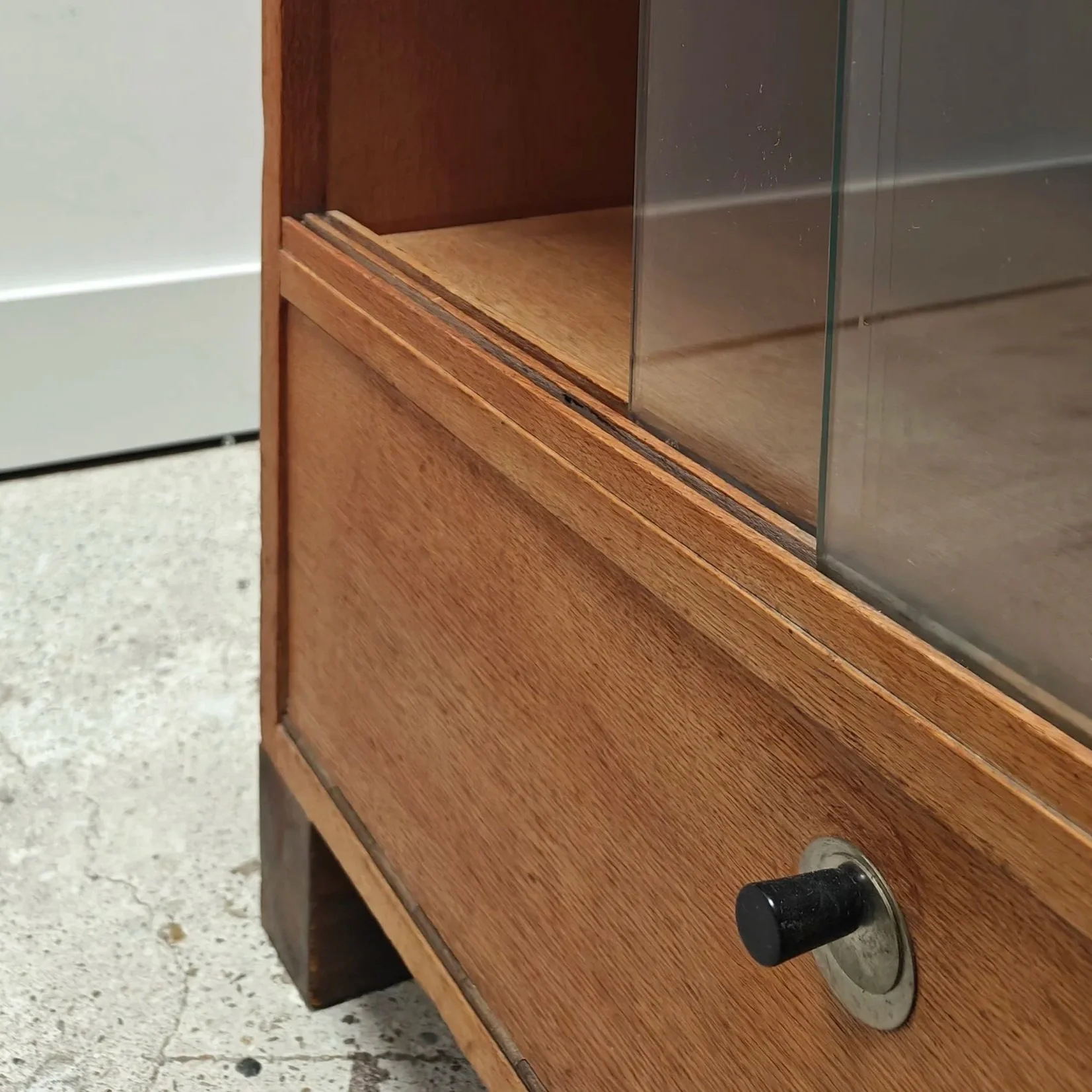 Willem+Penaat+vabinet+for+Metz+and+Co+1930s++5.jpg