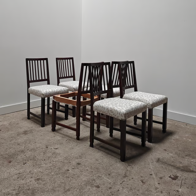 Bas van Pelt dining chairs 7.png