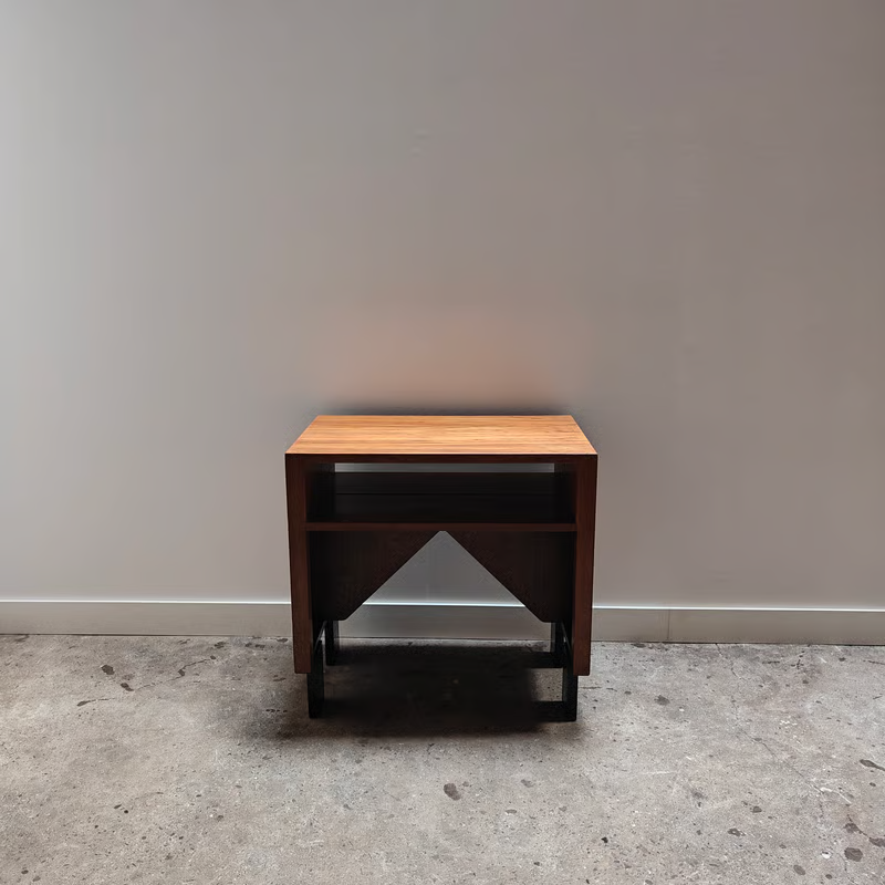 Amsterdam school console 10.png