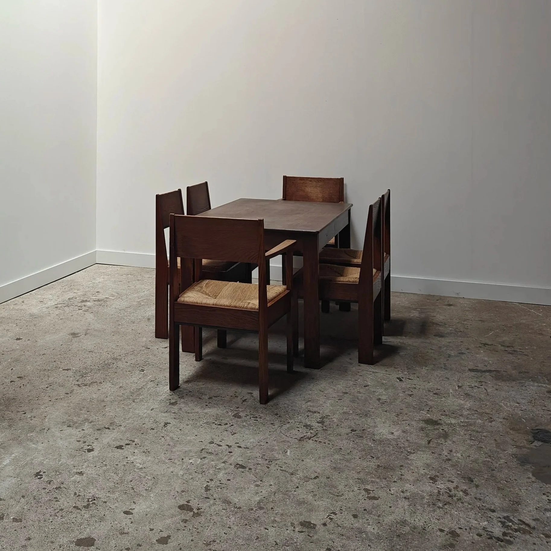LOV+Oosterbeek+oak+dining+set+with+4+ruch+chairs+and+two+rush+armchair+5.jpg
