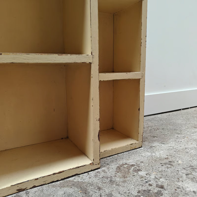 Art Deco shelving unit 4.png