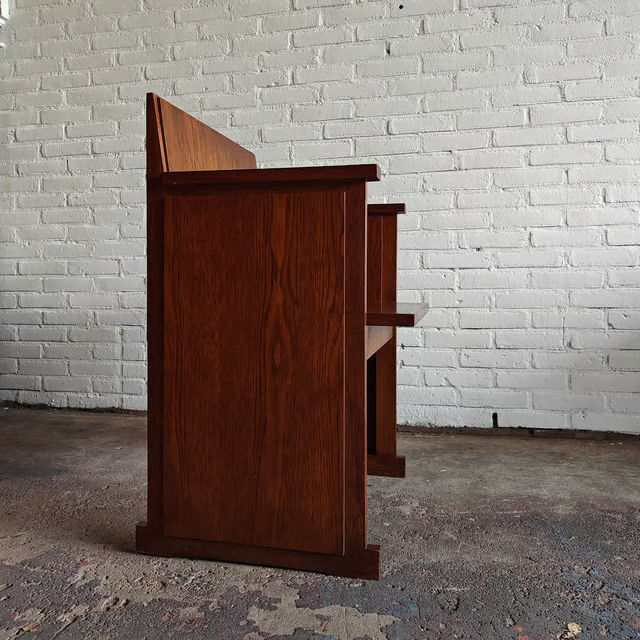 Modernist oak sidechair 2.png