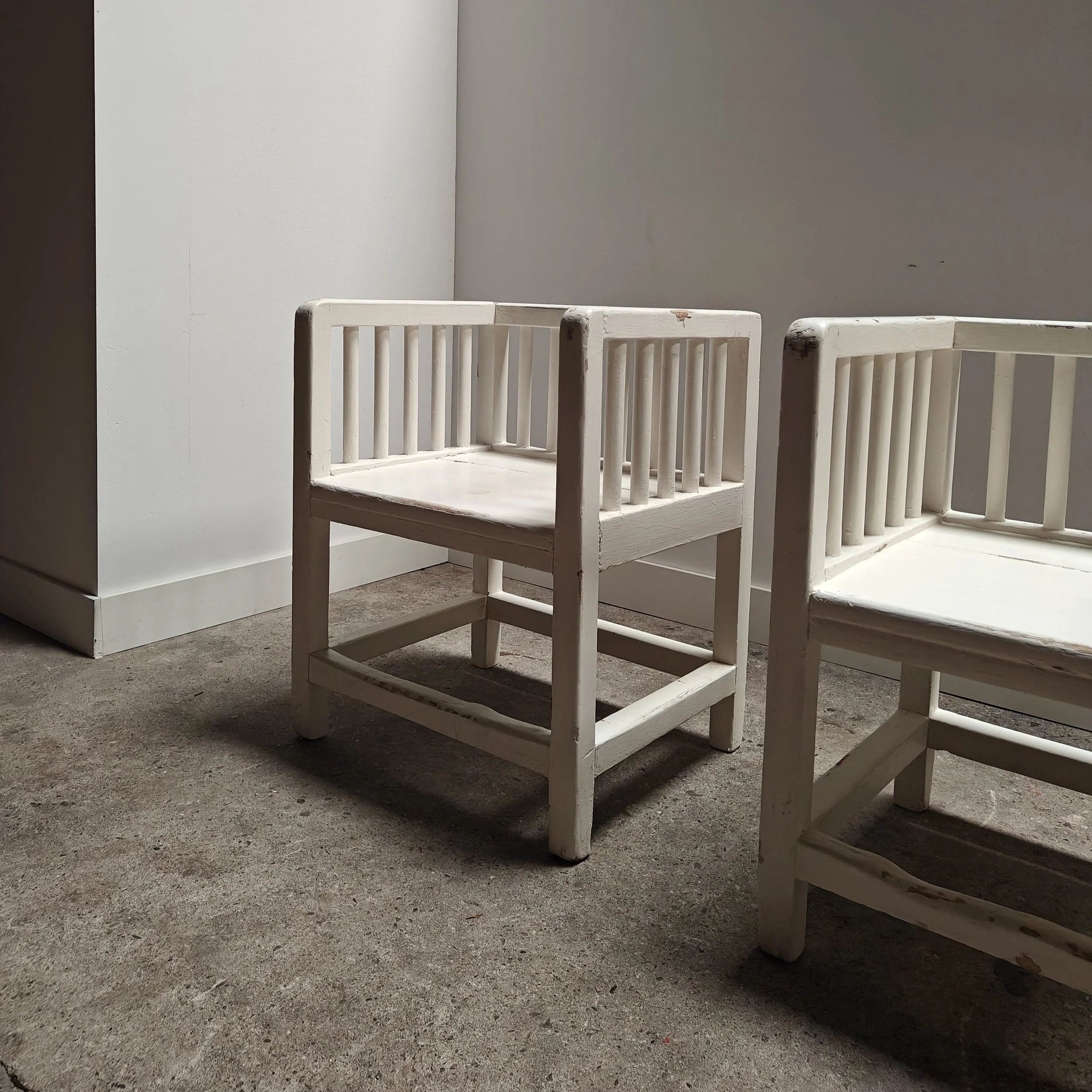 Pair white bauhaus armchairs early 1900s 15.jpg