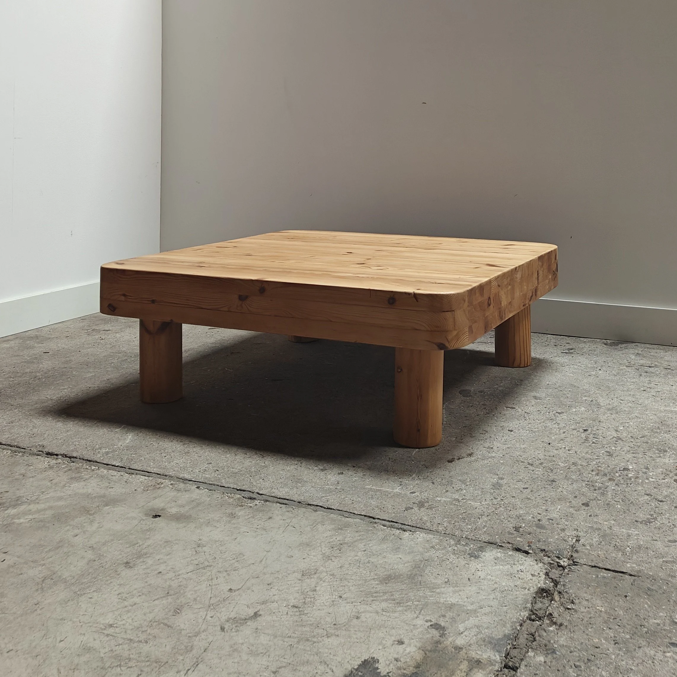 Sculptural pine coffeetable 7.jpg