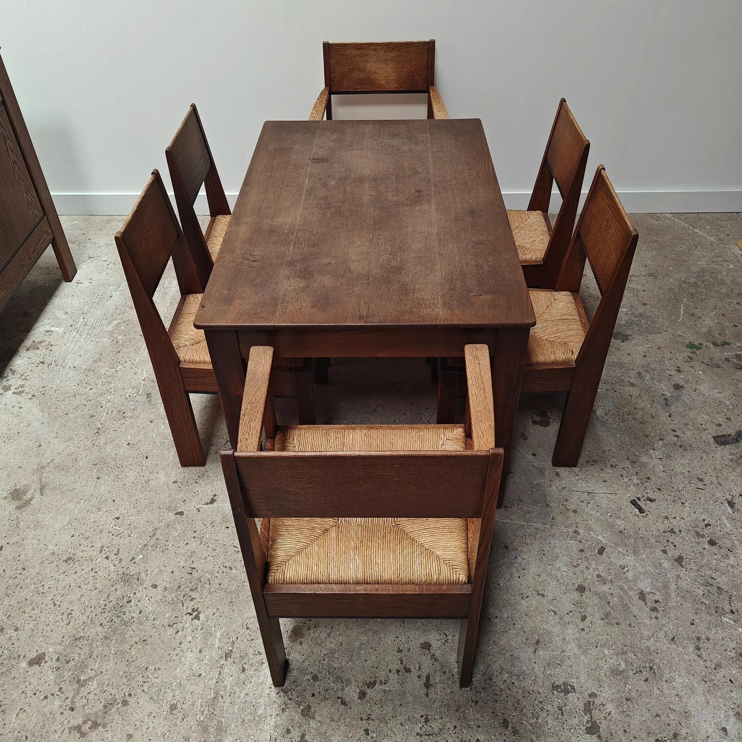 LOV+Oosterbeek+oak+dining+set+with+4+ruch+chairs+and+two+rush+armchair+3.jpg