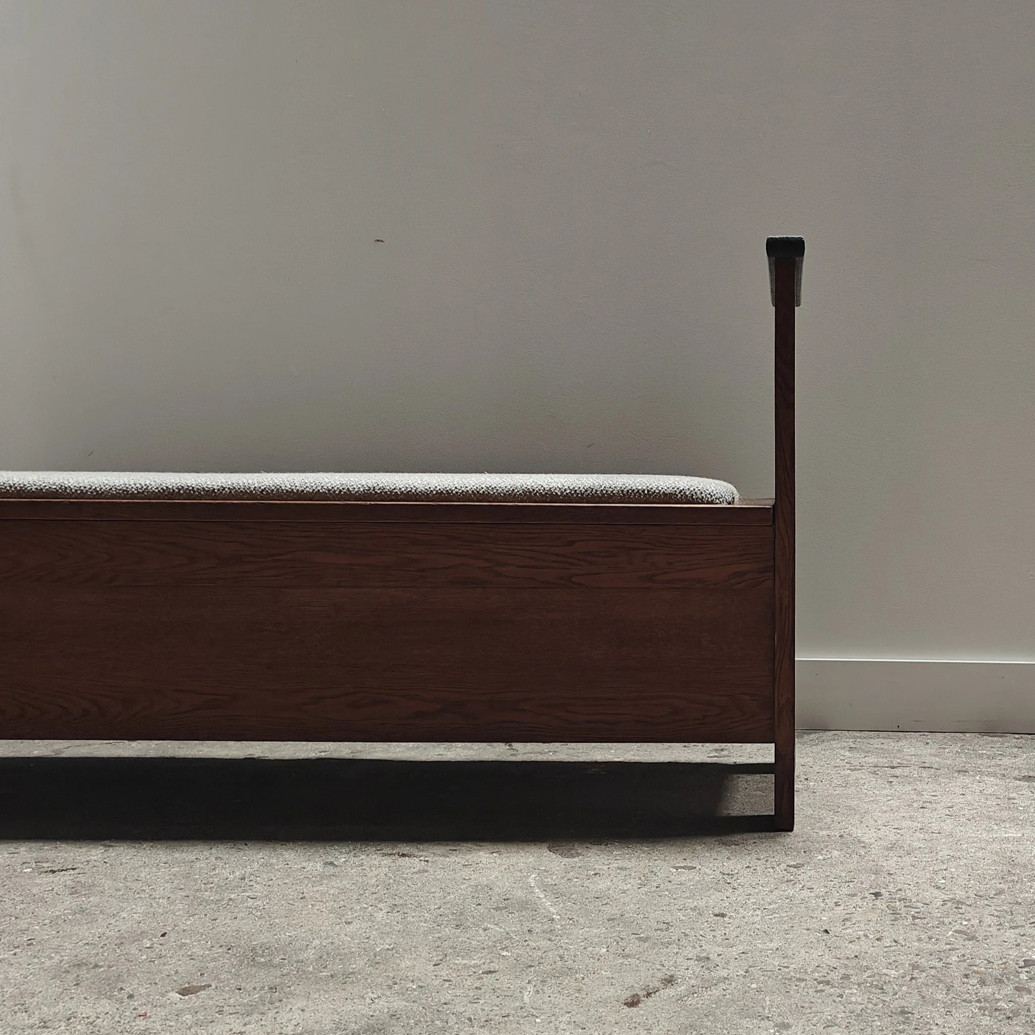 Rare Haagse school bench with storage space 2.jpg